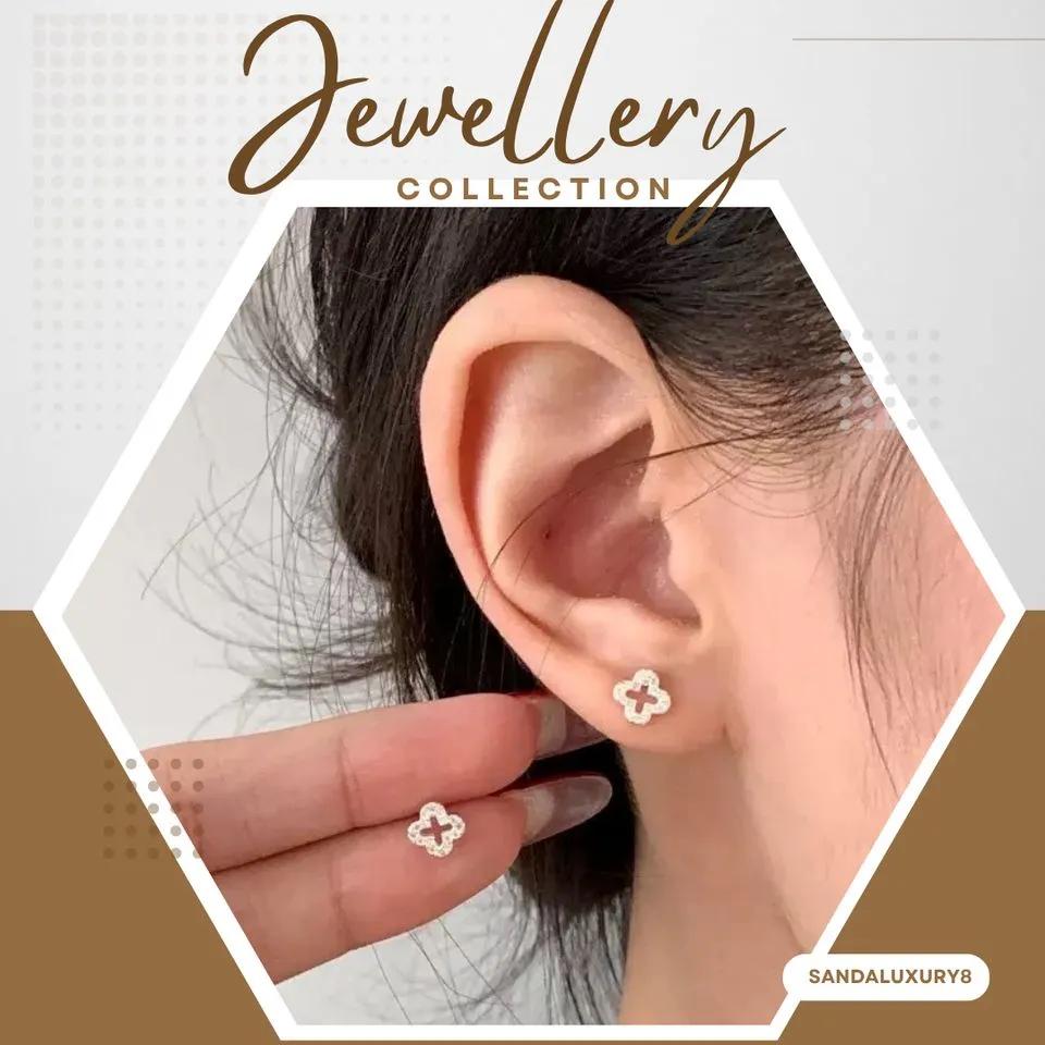 Clover Stud Earrings