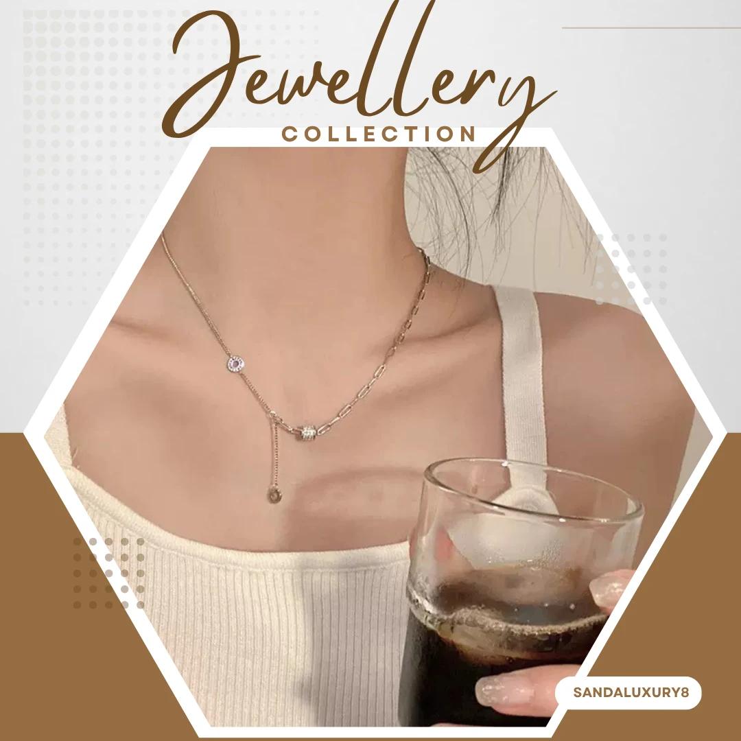 Stylish Necklace with Charm Pendant